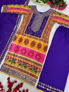 New Designer Heavy Georgette Hand Work Women's Indian Embroidered Sequencer Work In-Stock Kurta/<b>Kurti</b> - Product Image 2