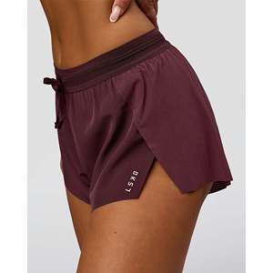 Shorts de course athlétiques pour femmes - Short taille mi-haute en Spandex couleur cerise laquée Taille XS - Product Image 3