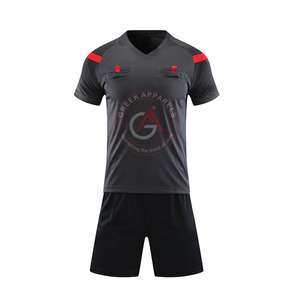 Maillot d'entraînement de football personnalisé personnalisé à manches courtes et shorts uniformes de football en tissu polyester à manches courtes - Product Image 4