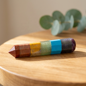 Vente en gros de baguettes de guérison en pierres précieuses naturelles et de tours de pierres 7 Chakras pour la décoration - Product Image 4