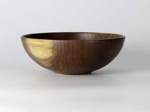 Cuencos de madera con estilo hechos a mano para cenas contemporáneas y entretenimiento sostenible en el hogar - Product Image 3