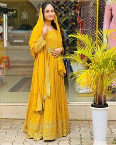 Vestido de Georgette de zorro puro con pantalón y conjunto de Dupatta perfecto para fiesta de boda y ropa festiva traje elegante para mujeres y niñas - Product Image 1