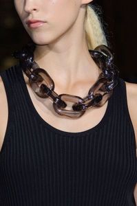 สร้อยคอทำด้วยมือเรซิ่นสำหรับสุภาพสตรีเครื่องประดับแฟชั่นอินเดียพร้อมสัญลักษณ์คริสเตียนสำหรับรุ่นธรรมชาติ - Product Image 2