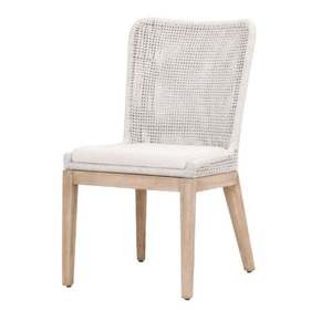 Silla de comedor de estilo nórdico de primera calidad con textura de madera natural y cojín para ambientes de comedor modernos y elegantes - Product Image 1