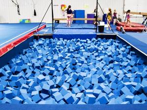 ลูกบอลโฟมพีวีซีแบบกำหนดเองสำหรับสนามเด็กเล่นในโรงเรียนอนุบาล โรงเรียนสอนกีฬา ที่พักอาศัย ห้างสรรพสินค้า ในร่ม/กลางแจ้ง - Product Image 3