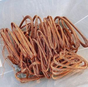 Fil de cuivre prêt à l'exportation, rebuts de cuivre rouge, matériau de recyclage métallique, fil de cuivre brillant pour le traitement et la réutilisation - Product Image 1