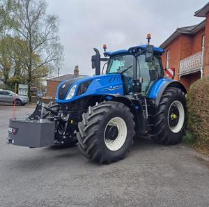 New Holland Workmaster 75 Tractor utilitario 4WD diésel con cargador, cabina y toma de fuerza para agricultura y gestión de propiedades - Product Image 1