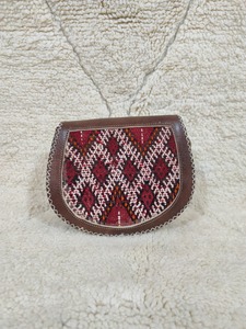 กระเป๋าถือหนัง PU แท้ สไตล์โบฮีเมียนโมร็อกโก เป็นมิตรกับสิ่งแวดล้อม นุ่มสบาย สไตล์ลำลอง พร้อมฝาปิดลายคิลิม - Product Image 3