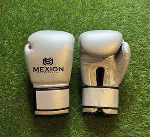 ถุงมือชกมวยหนังแท้สำหรับผู้ชายและผู้หญิง เหมาะสำหรับคิกบ็อกซิ่ง MMA มวยไทย ฝึกซ้อม แห้งเร็ว ปรับสายรัดได้ - Product Image 1