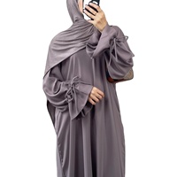 Abaya Modeste en Satin pour Femme, Robe Longue à Manches Longues, Couleur Unie, Taille Tombante, Modèle Cache-Cœur à Nouer