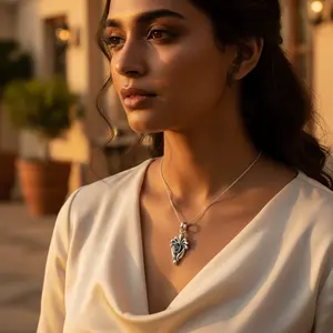 Colgante de Oro de 14k y Plata 925 con Turquesa Negra y Diamantes, Cadena Geométrica en Forma de Caja, Chapado en Rodio, para Uso Diario o Regalo para Mujer - Product Image 1