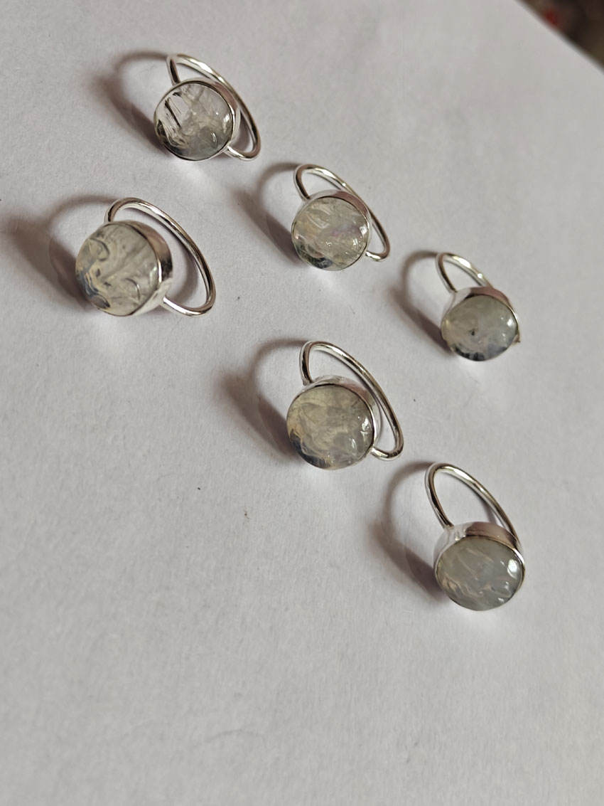 เช่นเดียวกับภาพ