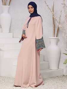 Nouvelles robes abaya modestes pleine longueur en vrac couleur unie traditionnelle classique islamique musulman plaqué abaya pour femmes OEM - Product Image 4