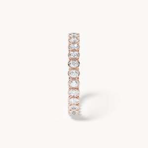 Anillo de Diamantes Ovalado de 0.7ct con Engaste de Bisel - Product Image 4