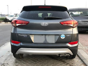 SUV Compact d'Occasion de Bonne Qualité 2024, 4.1-6L Essence Turbo Automatique, 4 Places, Conduite à Gauche, Sièges en Cuir, Toit Panoramique - Product Image 4