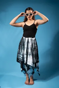 Las mujeres de verano usan rayón Tie Dye Strap Dress con cintura alta Fiesta de moda y ropa casual High Low Dress para la diversión al aire libre - Product Image 4