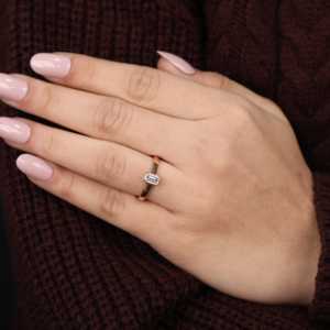 Bague de fiançailles solitaire en émeraude et diamant de culture LR20929B - Product Image 3