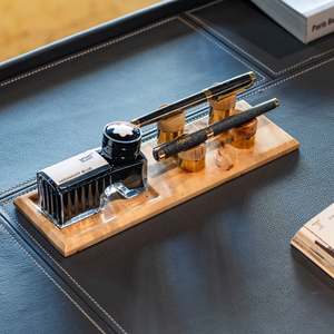 Cendrier en bois classique de qualité supérieure artisanat intemporel fabriqué à la main pour les cigarettes de qualité supérieure - Product Image 2