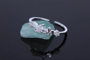 แหวนเพชร CZ ทรงผีเสื้อสีโรสโกลด์2025แหวน925แบบเรียบง่ายแหวนเงินสเตอลิงสำหรับผู้หญิงเครื่องประดับแฟชั่นของขวัญขายส่งจากผู้จำหน่าย - Product Image 3