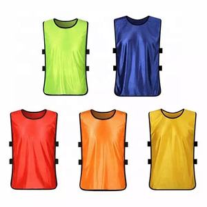 Gilet d'entraînement de football et de football, bavoirs d'entraînement de football pour adultes, gilets en maille personnalisés d'entraînement de football, bavoirs en maille 2023 - Product Image 6