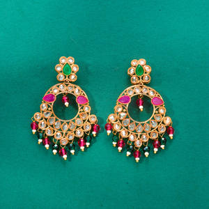 Boucles d'oreilles créoles de mode plaquées or classiques antiques Bijoux artificiels exclusifs pour les grossistes en Inde - Product Image 6