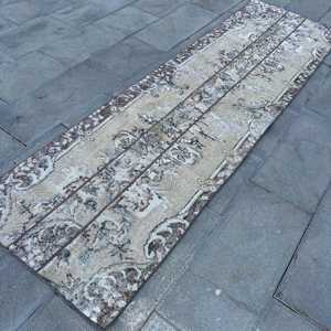 Tapis turc vintage 2,5x8,6 pieds, tapis de couloir brun en laine orientale - Product Image 2