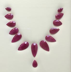 173,59 quilates rubí Mozambique pera facetada corte piedra diseño calentado para joyería fina Fabricación de piedras preciosas naturales - Product Image 1