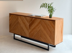 เชฟรอนตู้ไม้สักสี่ประตูทันสมัยตู้ฐานโลหะที่เก็บบุฟเฟ่ต์คอนโซลบ้านโรงแรมร้านอาหารคาเฟ่ - Product Image 4