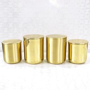 Offre exceptionnelle sur les conteneurs de bougies en laiton d'origine fabriqués en Inde-Pots de bougies avec logo personnalisé pour les fabricants de bougies de luxe - Product Image 1