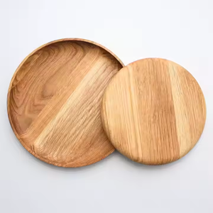 Ensemble de vaisselle en bois au design classique chic, assiettes de fête écologiques par Crescent Crafts - Product Image 2