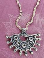 Pendentifs personnalisés en laiton de style orthodoxe vintage en forme de croix, thèmes victoriens, pour la vente en gros aux créateurs de bijoux pour enfants et aux magasins de perles