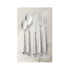 Ensemble de couverts à thème décoratif argenté classique Finition peinte avec plusieurs tailles et ensembles de couverts à motifs façonnés - Product Image 1
