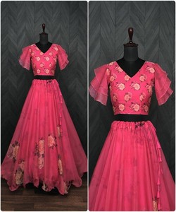 Roupas de festas Lehenga Choli bordadas com preço de atacado, roupas indianas e paquistanesas com lindos bordados
