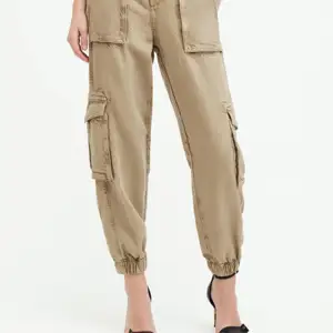 Pantalon de jogging en coton décontracté grande taille pour femmes pantalon à jambes larges avec tissu spandex pantalon cargo pour femmes