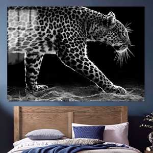 Art mural élégant en verre motif léopard : impression sur toile noir et blanc, verre - Product Image 1