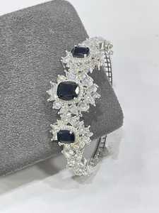 กำไลข้อมือเพชรสไตล์อเมริกันสีทองและสีเงินสุดอินเทรนด์สำหรับผู้หญิงและเด็กผู้หญิง ดีไซน์เพทายระยิบระยับทันสมัยสำหรับงานปาร์ตี้ - Product Image 3