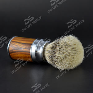 Brocha de afeitar personalizada para hombre, pelo de tejón de peluquero con mango de metal y madera, brocha de afeitar de calidad - Product Image 6