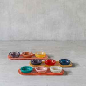 Ensemble de vaisselle classique en résine opulente, bols et plateaux artisanaux de créateur pour une mise en scène élégante de table de fête et de banquet de mariage - Product Image 2