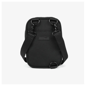 Sac de sport élégant et compact – Sac à bandoulière décontracté personnalisé pour hommes et femmes |   Sac de voyage léger pour le fitness - Product Image 4