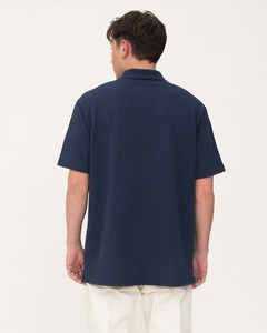 เสื้อโปโลผู้ชายสีต่างกันเสื้อโปโลสีพื้นแบบกำหนดเองขายส่ง - Product Image 3