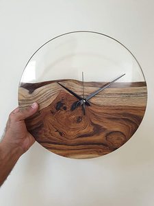 Reloj de pared de resina único de madera de diseño Simple Reloj de pared pulido brillante de madera natural decorativo para el hogar con venta - Product Image 2