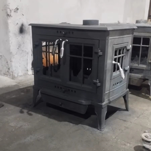 Elegante Estufa de Leña de Hierro Fundido de Alta Eficiencia con Diseño Clásico - Product Image 1