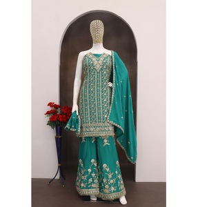 Salwar Kameez de qualité supérieure pour femme, haut long élégant avec dupatta brodé, disponible au prix d'exportation - Product Image 1