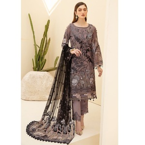 Costume en soie pakistanaise ethnique de couleur grise, robe Farshi Salwar Kameez de créateur de vente chaude du Pakistan Inde WS INTERNATIONAL - Product Image 1