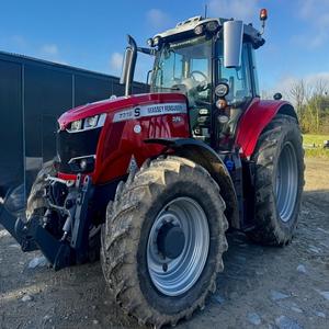 Tractor Premium Massey Ferguson completo con accesorios ahora a la venta en todo el mundo - Product Image 2