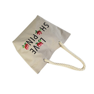 Sacs fourre-tout à gilet en toile de coton biologique pliable et recyclé respectueux de l'environnement avec logo - Product Image 5