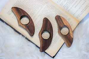 Handmade <b>Wooden</b> Thumb Page Holder for <b>Books</b> Smooth Finish Reading Tool for Long Reading Sessions - Product Image 4