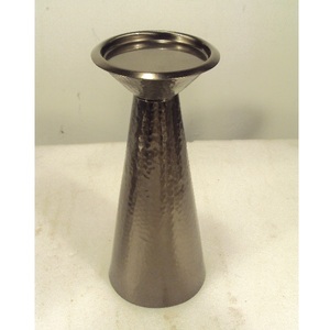 Bougeoir de pilier en aluminium fini rustique brun foncé pour l'utilisation de décoration de table de salon à la maison - Product Image 6