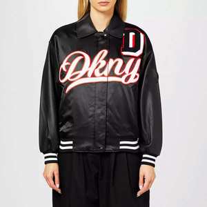 Vestes universitaires pour femmes conçues avec des rayures en tricot côtelé, des patchs brodés et un intérieur doublé chaud pour un usage quotidien décontracté - Product Image 6