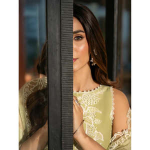 Ensemble de chemise brodée IZEL 3 pièces printemps/été avec dupatta brodée en filet Khaadi et pantalon BIC-4503 - Product Image 6